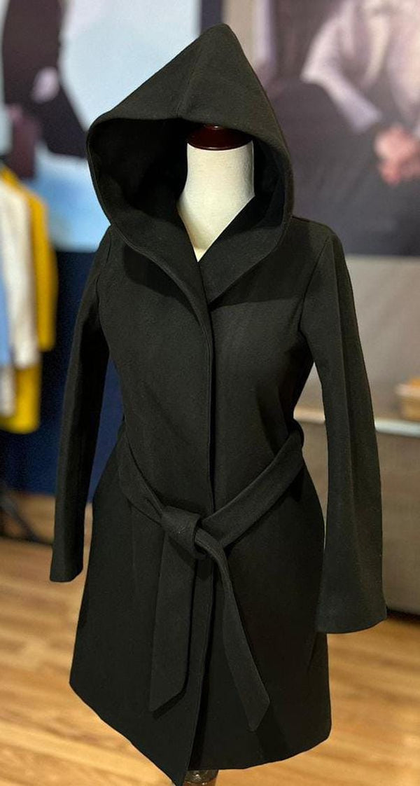 ZARA Women’s Elegant Winter Outerwear with Modern Tailored Fit