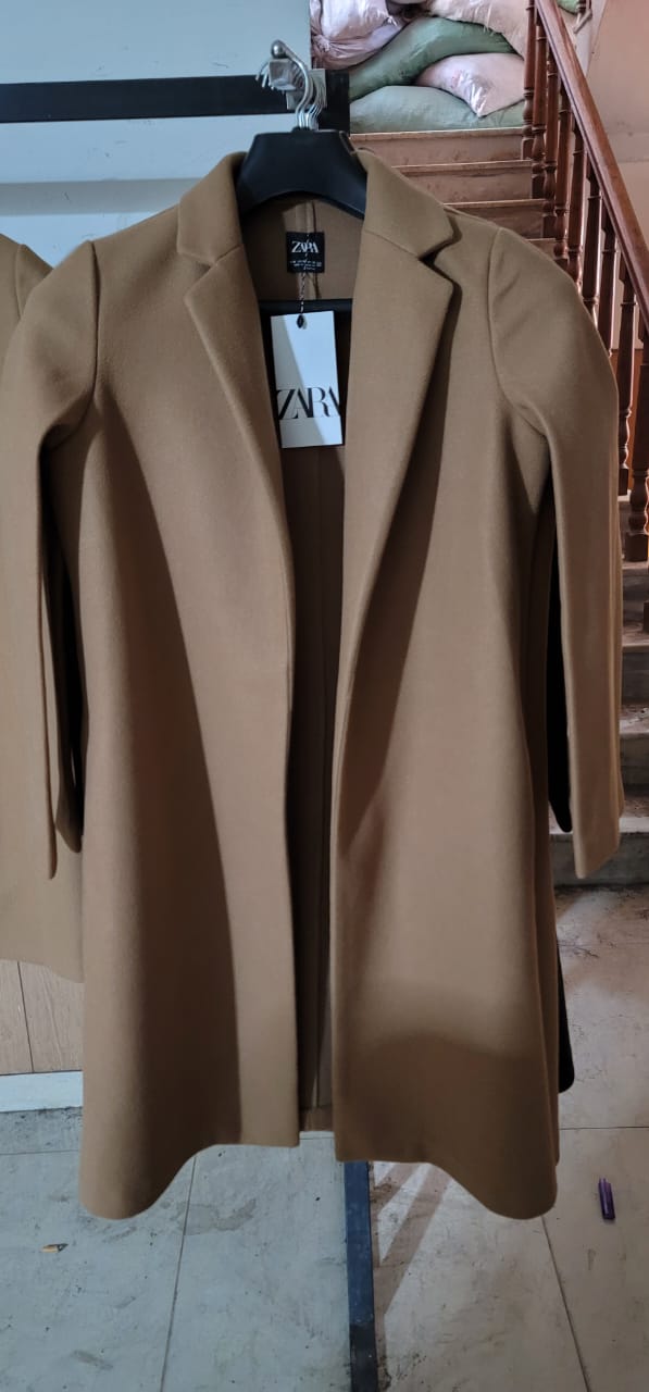 "SALE ALERT! 🤑 Get Ready to Shop ZARA's Coats at Thrift Store Prices! 👗 Available in All Colors & Sizes! 🌈 Hurry Up Before Stock Runs Out! ⏰