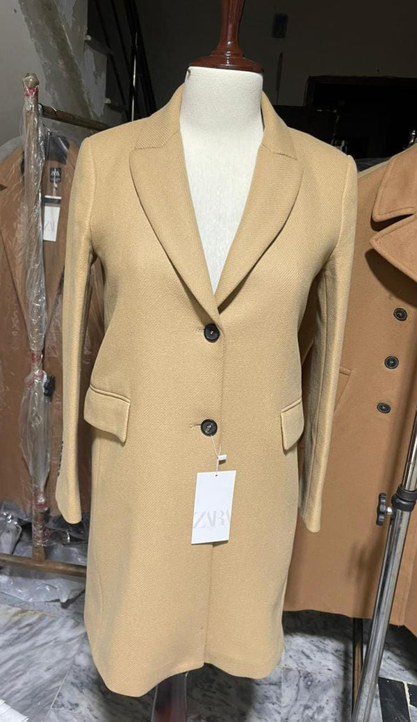 *SALE ALERT!* 🎉👗 *ZARA Single Breasted Coat - Chic & Stylish!* 💕👉 Don't miss out! Grab this fabulous coat now and elevate your wardrobe! 💃🏻