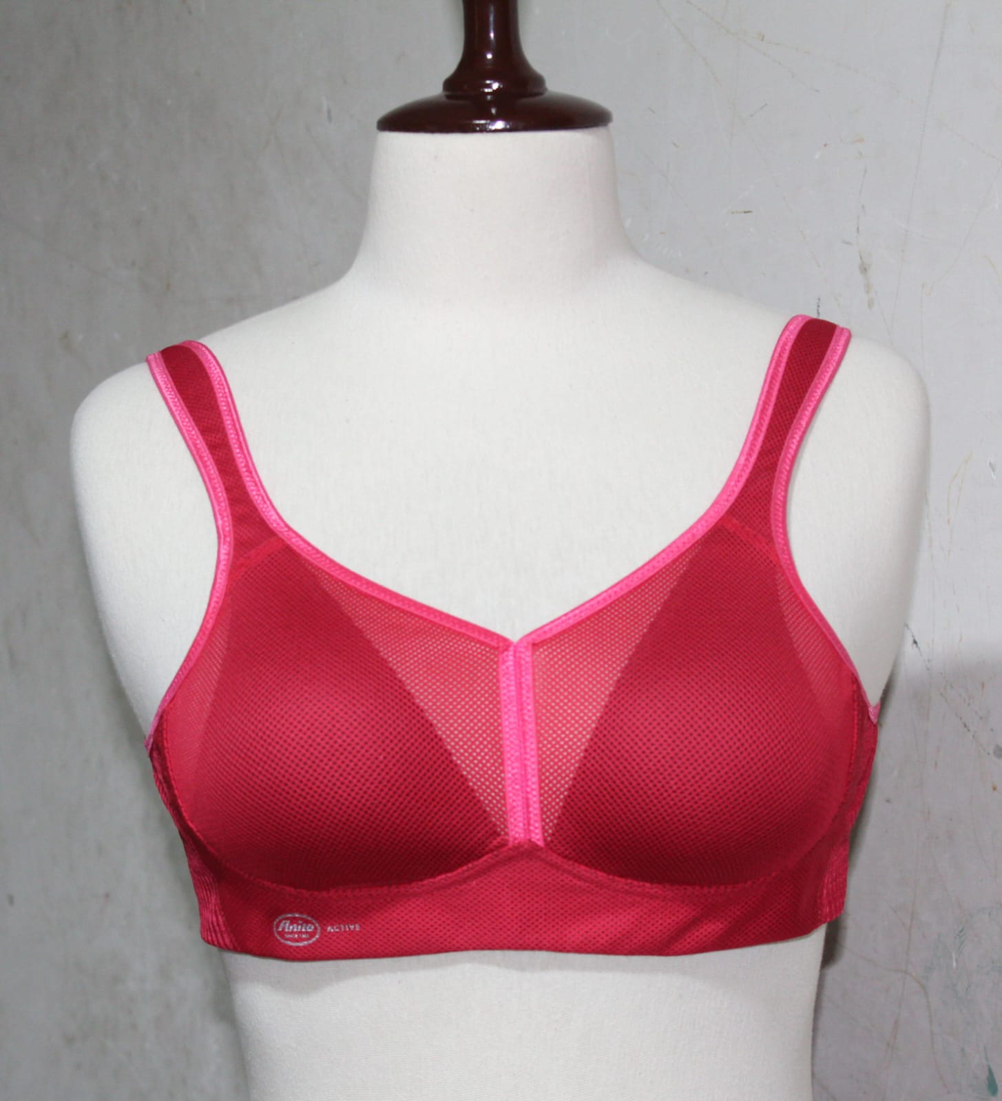 Brand Anita